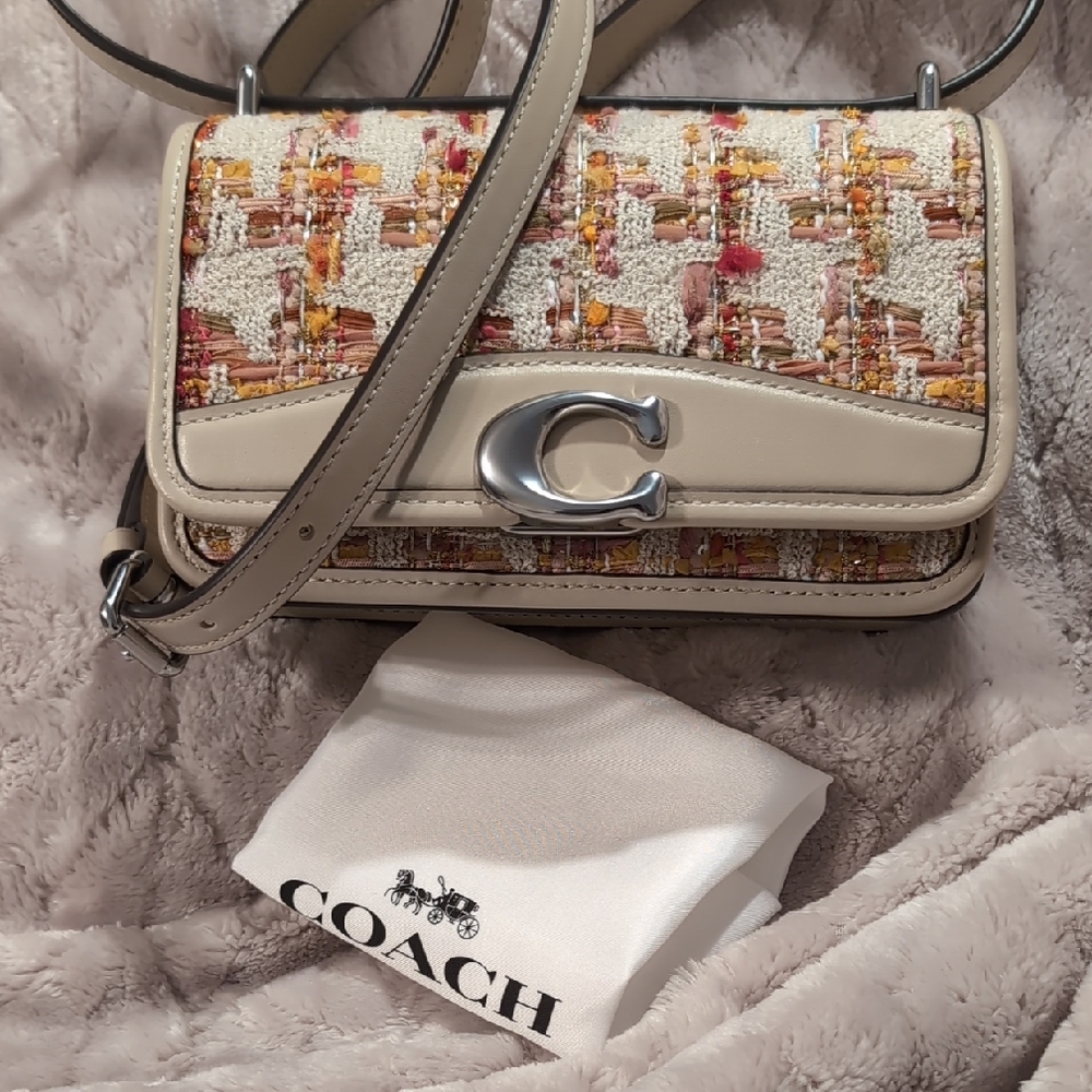 NWT. Coach Tweed Bandit Crossbody Multicolor W/ Sequins. Lux Leather.